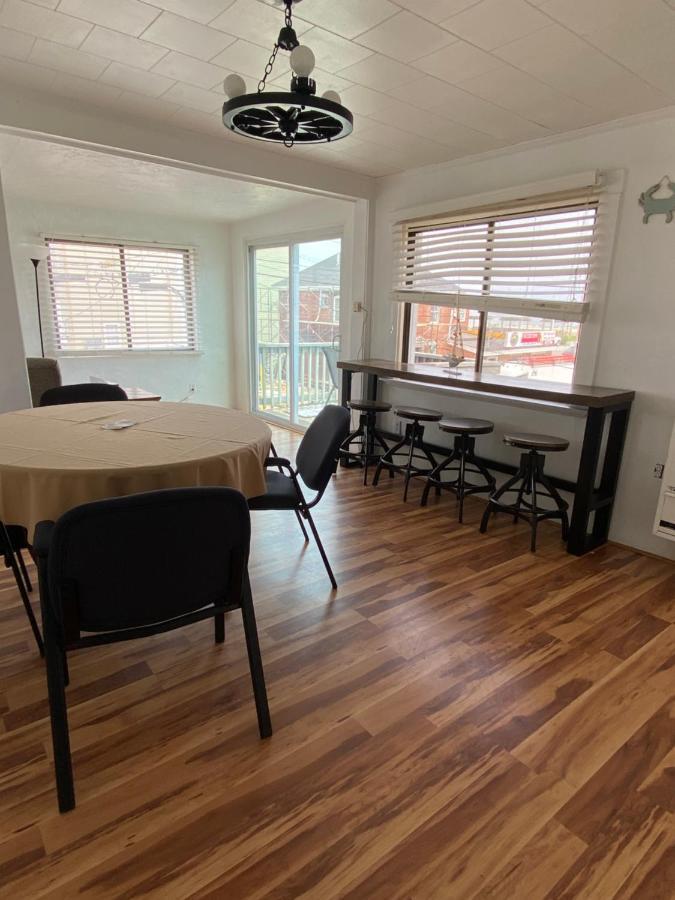 Nautical Beach Apartments Хамптън Екстериор снимка